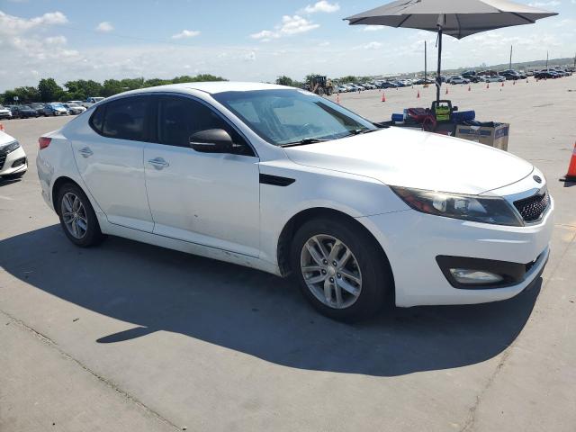 KNAGM4A75D5377001 - 2013 KIA OPTIMA LX WHITE photo 4