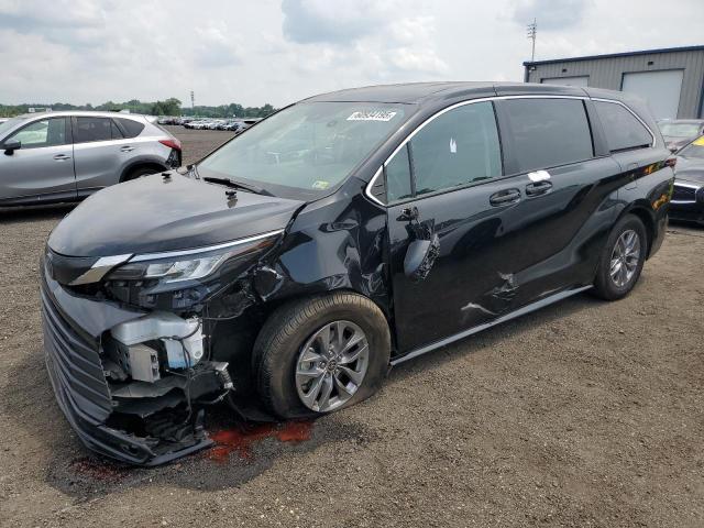 2022 TOYOTA SIENNA LE, 