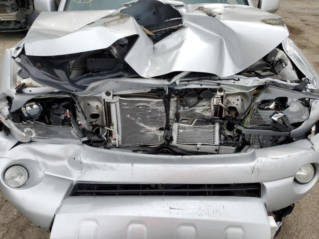 3TMJU4GN8BM114068 - 2011 TOYOTA TACOMA DOUBLE CAB PRERUNNER SILVER photo 11