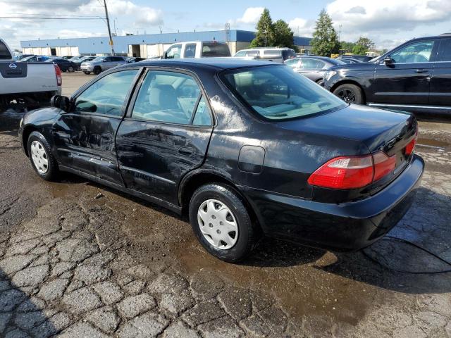 1HGCF8542WA133966 - 1998 HONDA ACCORD DX BLACK photo 2