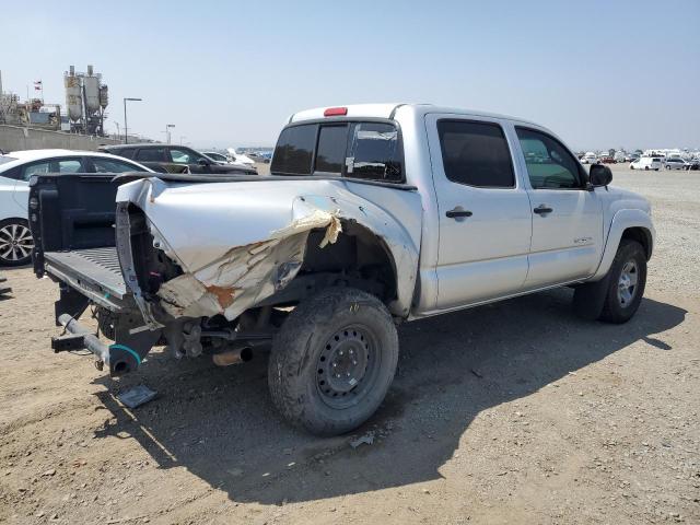 5TFJX4GN4DX020984 - 2013 TOYOTA TACOMA DOUBLE CAB Srebrny zdjęcie 3