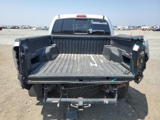 5TFJX4GN4DX020984 - 2013 TOYOTA TACOMA DOUBLE CAB Srebrny zdjęcie 6