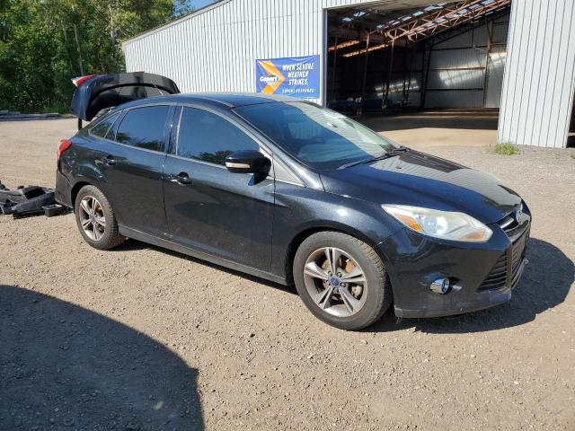 1FADP3F29EL267673 - 2014 FORD FOCUS SE BLACK photo 4