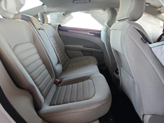 3FA6P0LU6KR137828 - 2019 FORD FUSION SE 白色 照片 10