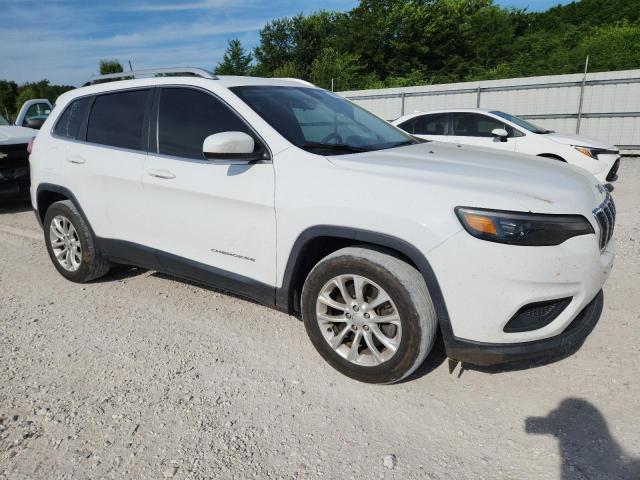 1C4PJLCB4KD376996 - 2019 JEEP CHEROKEE LATITUDE WHITE photo 4