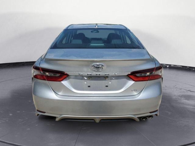 4T1G11AKXPU800613 - 2023 TOYOTA CAMRY SE NIGHT SHADE SILVER photo 6