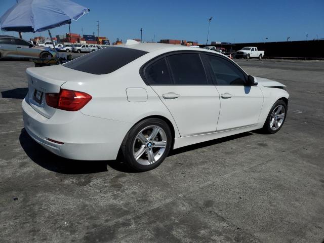 WBA3C1C56DF438412 - 2013 BMW 328 I SULEV WHITE photo 3