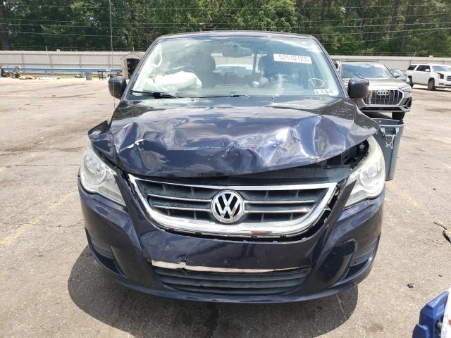 2V4RW3D11AR388525 - 2010 VOLKSWAGEN ROUTAN SE BLUE photo 5