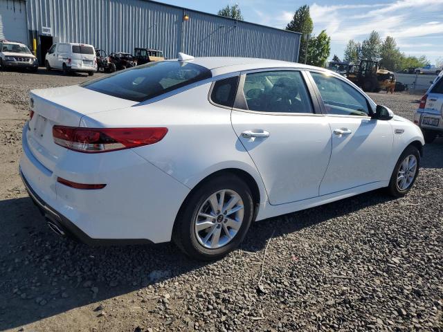 5XXGT4L32KG284896 - 2019 KIA OPTIMA LX WHITE photo 3