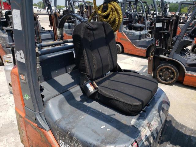 69137 - 2015 TOYOTA FORKLIFT Նարնջագույն լուսանկար 6