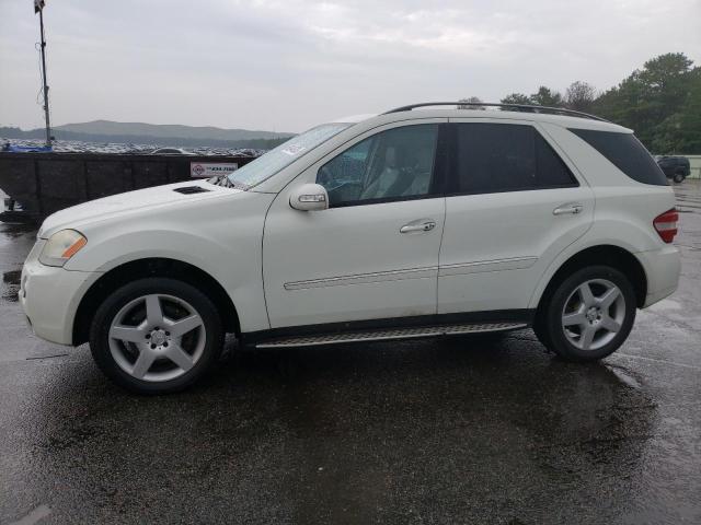 4JGBB72E68A413904 - 2008 MERCEDES-BENZ ML 550 WHITE photo 1