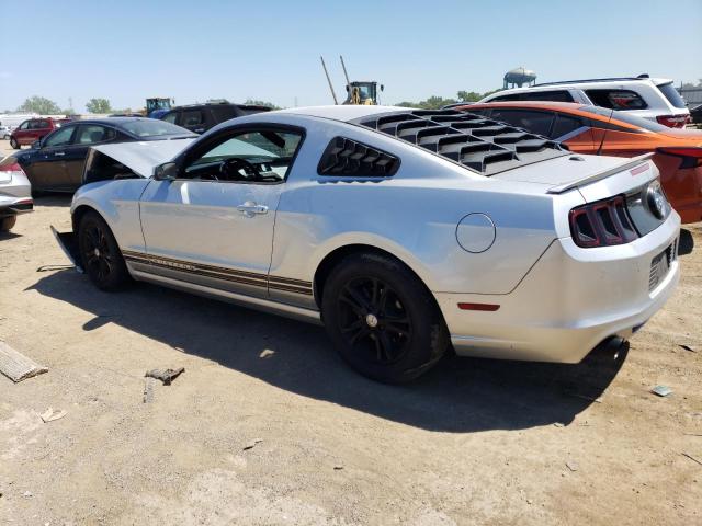 1ZVBP8AM0E5311388 - 2014 FORD MUSTANG SILVER photo 2