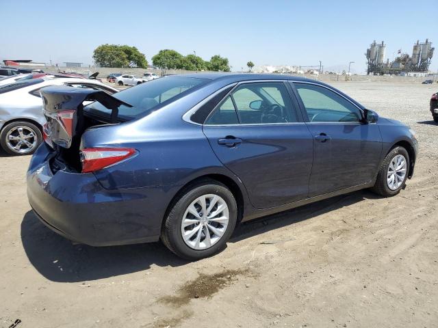 4T4BF1FK3FR501361 - 2015 TOYOTA CAMRY LE BLUE photo 3