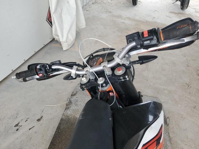 VBKLET405JM720252 - 2018 KTM 690 ENDURO R ORANGE photo 5