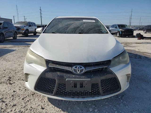 4T1BF1FK4GU152206 - 2016 TOYOTA CAMRY LE WHITE photo 5