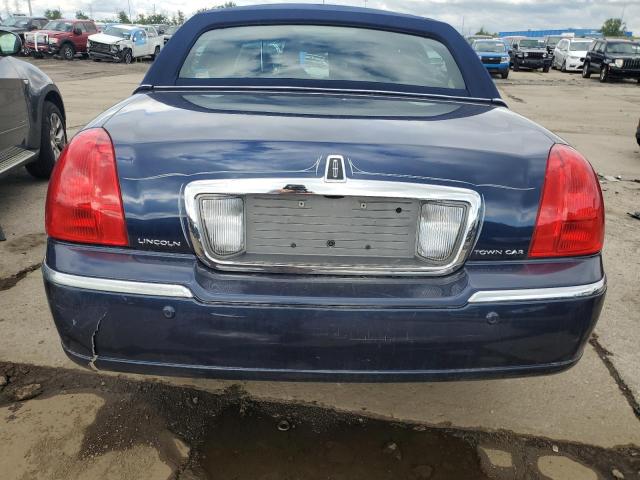 1LNHM82W73Y616450 - 2003 LINCOLN TOWN CAR SIGNATURE BLUE photo 6