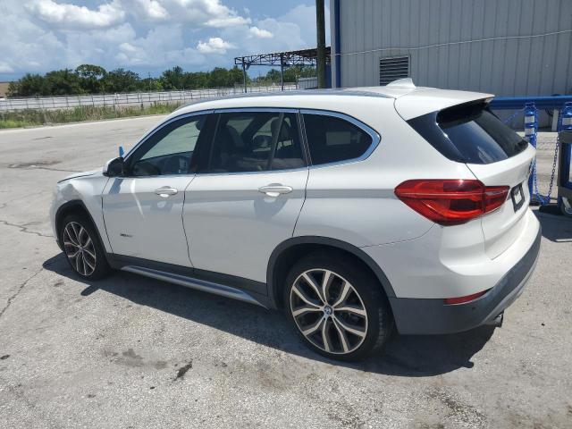 WBXHT3C34H5F67950 - 2017 BMW X1 XDRIVE28I WHITE photo 2