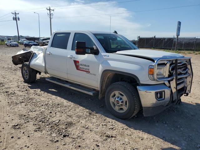 1GT12SEG0JF173063 - 2018 GMC SIERRA K2500 SLE WHITE photo 4