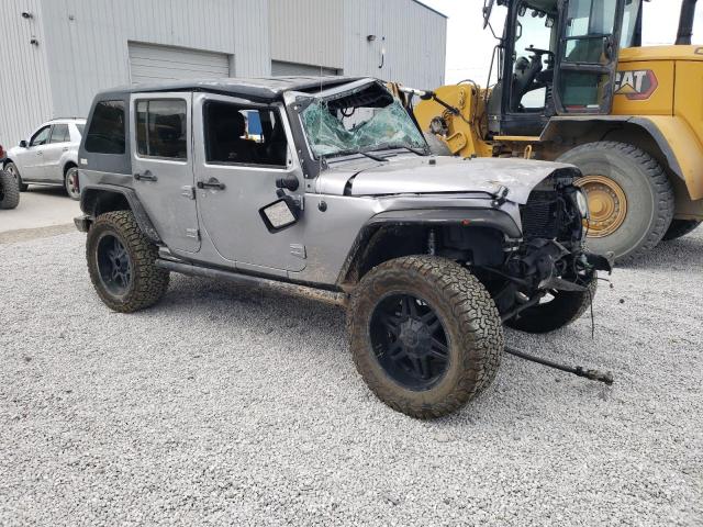 1C4HJWDG2JL918746 - 2018 JEEP WRANGLER U SPORT SILVER photo 4