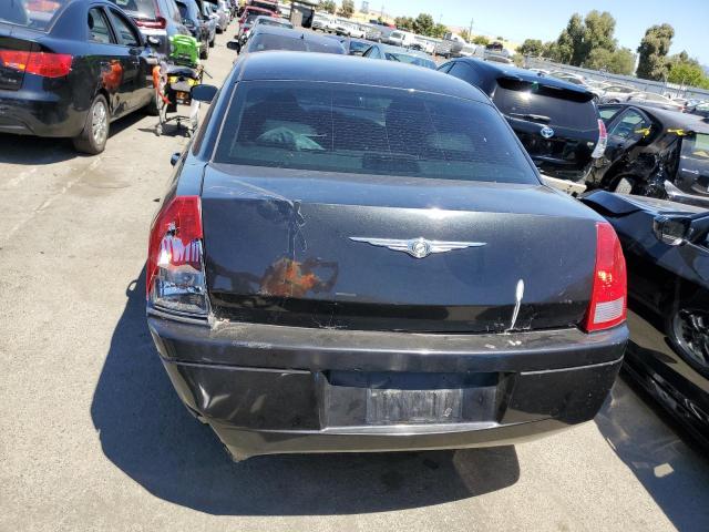 2C3JA43R95H161005 - 2005 CHRYSLER 300 BLACK photo 6