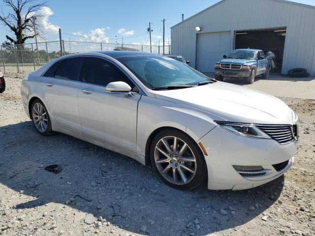 3LN6L2JK1GR628099 - 2016 LINCOLN MKZ WHITE photo 4