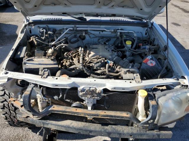1N6ED26Y41C391959 - 2001 NISSAN FRONTIER KING CAB XE SILVER photo 11