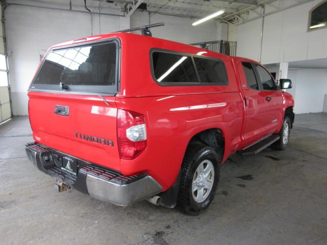 5TFUM5F13EX058055 - 2014 TOYOTA TUNDRA DOUBLE CAB SR/SR5 RED photo 4