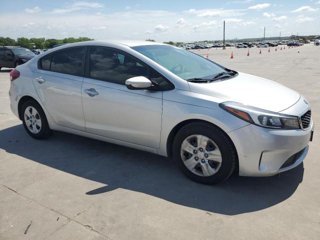 3KPFK4A77JE276384 - 2018 KIA FORTE LX SILVER photo 4