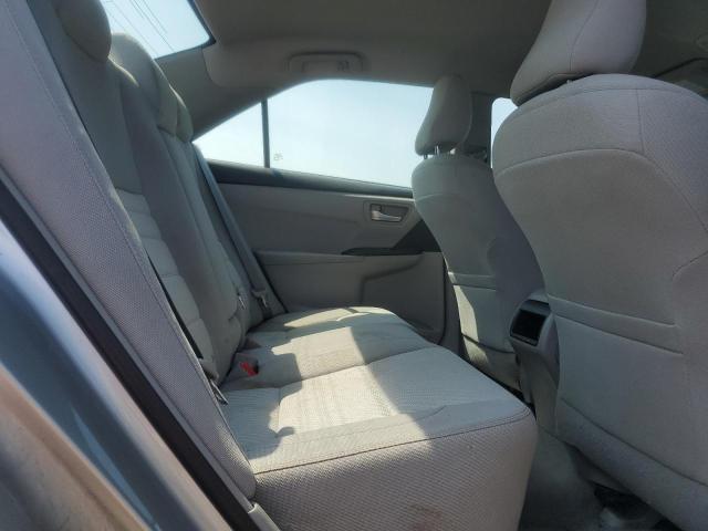 4T4BF1FK0GR532939 - 2016 TOYOTA CAMRY LE 银色 照片 10