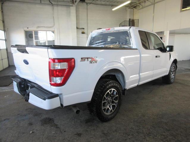 1FTFX1E51MKD73395 - 2021 FORD F150 SUPER CAB WHITE photo 4