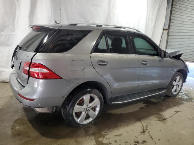 4JGDA5HB2CA070028 - 2012 MERCEDES-BENZ ML 350 4MATIC SILVER photo 3