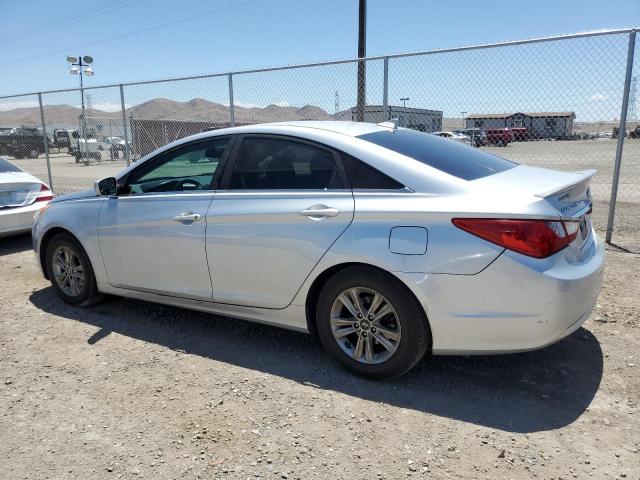 5NPEB4AC2DH667239 - 2013 HYUNDAI SONATA GLS SILVER photo 2