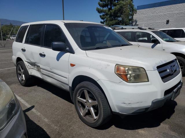 5FNYF28197B010256 - 2007 HONDA PILOT LX WHITE photo 4