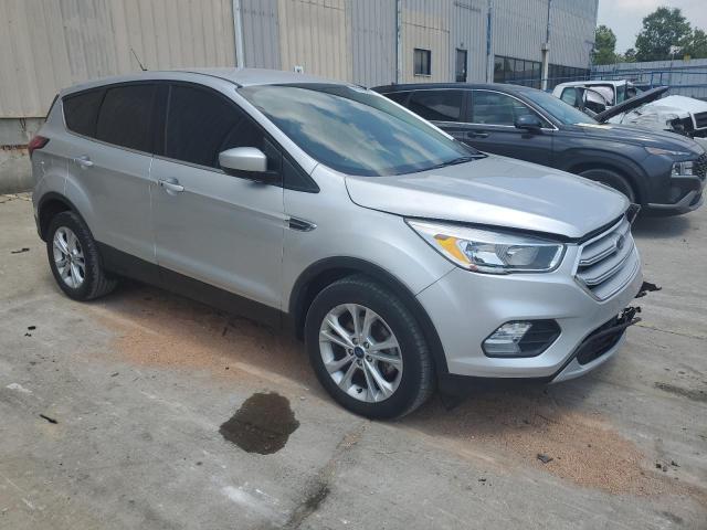 1FMCU0GD3KUC36384 - 2019 FORD ESCAPE SE SILVER photo 4