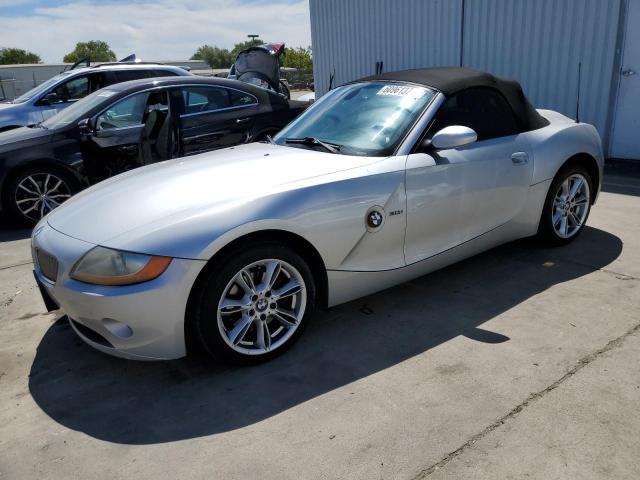 4USBT53483LT24077 - 2003 BMW Z4 3.0 SILVER photo 1