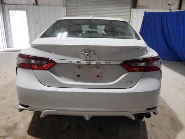 4T1G11AK9PU171197 - 2023 TOYOTA CAMRY SE NIGHT SHADE WHITE photo 6