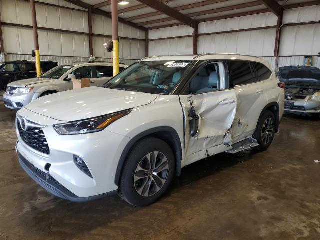 5TDHZRBH8MS546421 - 2021 TOYOTA HIGHLANDER XLE WHITE photo 1