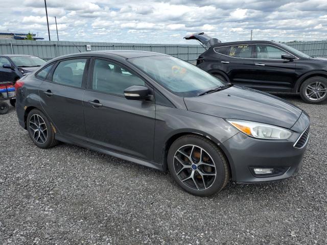 1FADP3FE8FL290258 - 2015 FORD FOCUS SE CHARCOAL photo 4