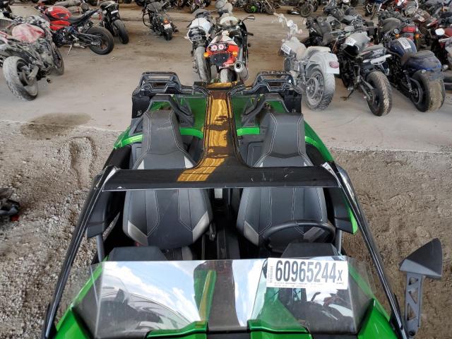 57XAAPFA9J8125616 - 2018 POLARIS SLINGSHOT SL GREEN photo 5