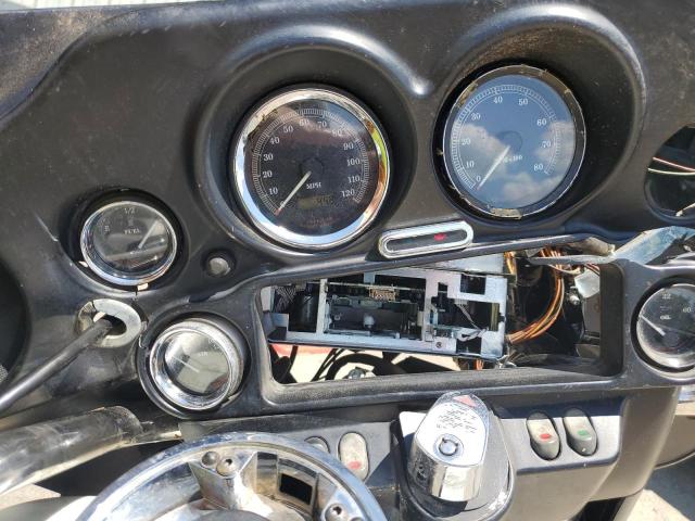 1HD1FCW142Y619028 - 2002 HARLEY-DAVIDSON FLHTCUI 白色 照片 7