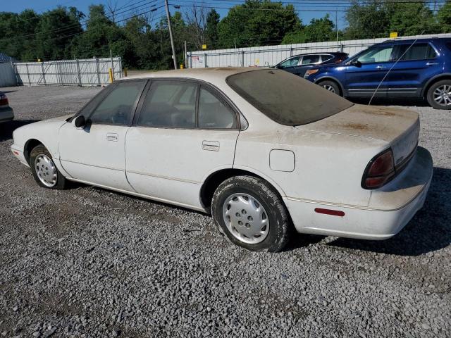 1G3HN52K1X4817898 - 1999 OLDSMOBILE 88 BASE WHITE photo 2