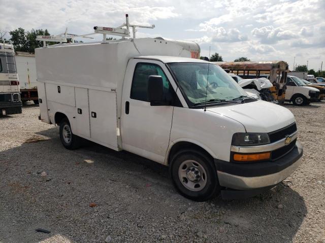 1GB0GRFG0K1369320 - 2019 CHEVROLET EXPRESS G3 WHITE photo 4