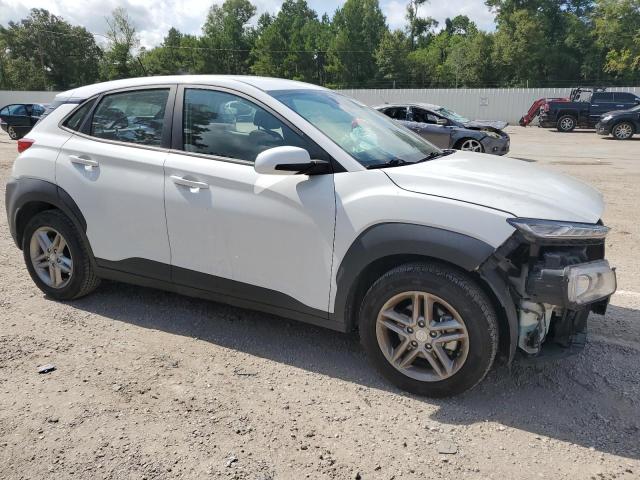 KM8K12AA5LU449935 - 2020 HYUNDAI KONA SE WHITE photo 4