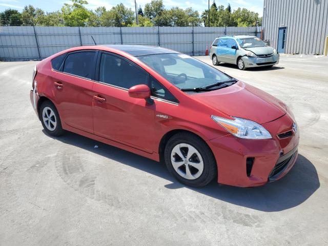 JTDKN3DU7F1912992 - 2015 TOYOTA PRIUS RED photo 4