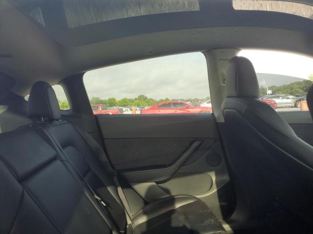 7SAYGDEE8NF324836 - 2022 TESLA MODEL Y Noir photo 10