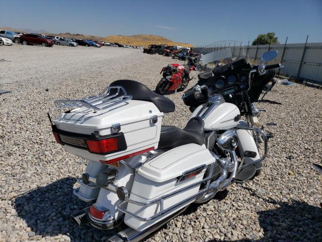 1HD1FCM11DB653355 - 2013 HARLEY-DAVIDSON FLHTCU ULTRA CLASSIC ELECTRA GLIDE WHITE photo 4