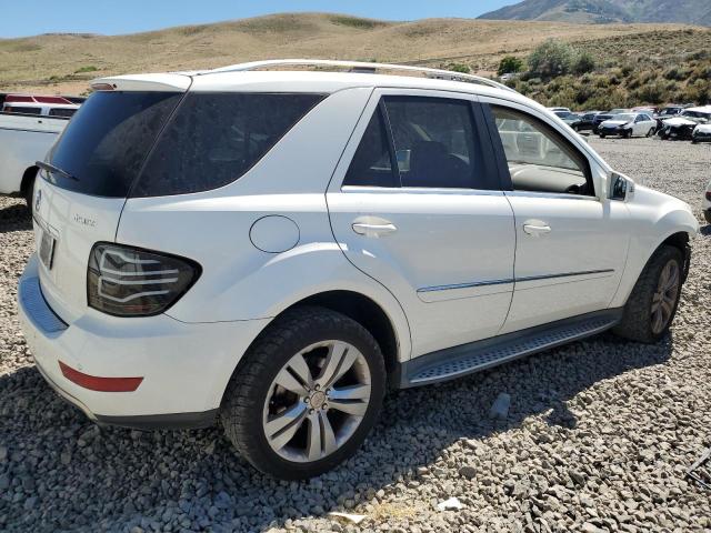 4JGBB8GB0BA638881 - 2011 MERCEDES-BENZ ML 350 4MATIC WHITE photo 3