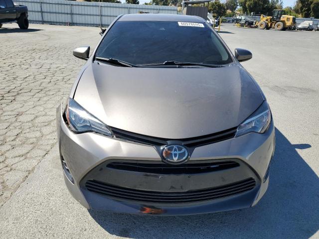 2T1BURHE1JC106322 - 2018 TOYOTA COROLLA L GRAY photo 5