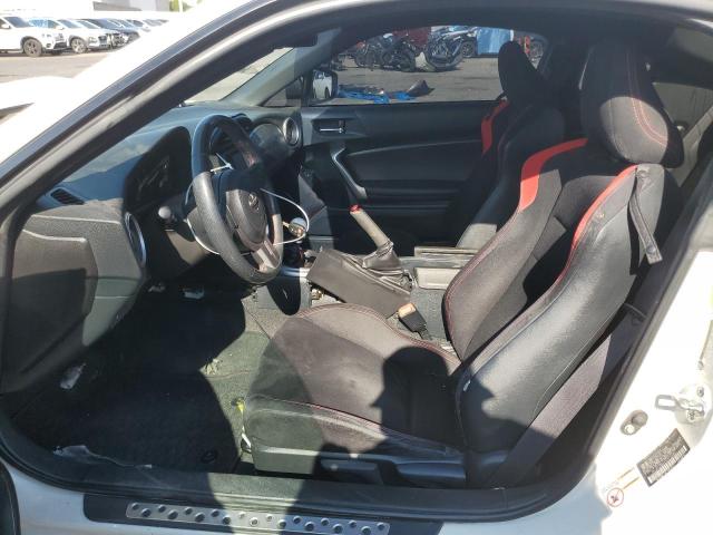 JF1ZNAA13F9710042 - 2015 TOYOTA SCION FR-S თეთრი ფოტო 7