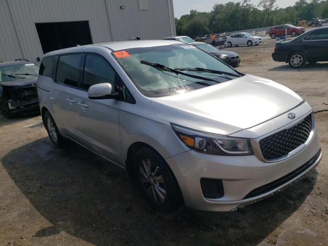 KNDMA5C13H6261177 - 2017 KIA SEDONA L SILVER photo 4